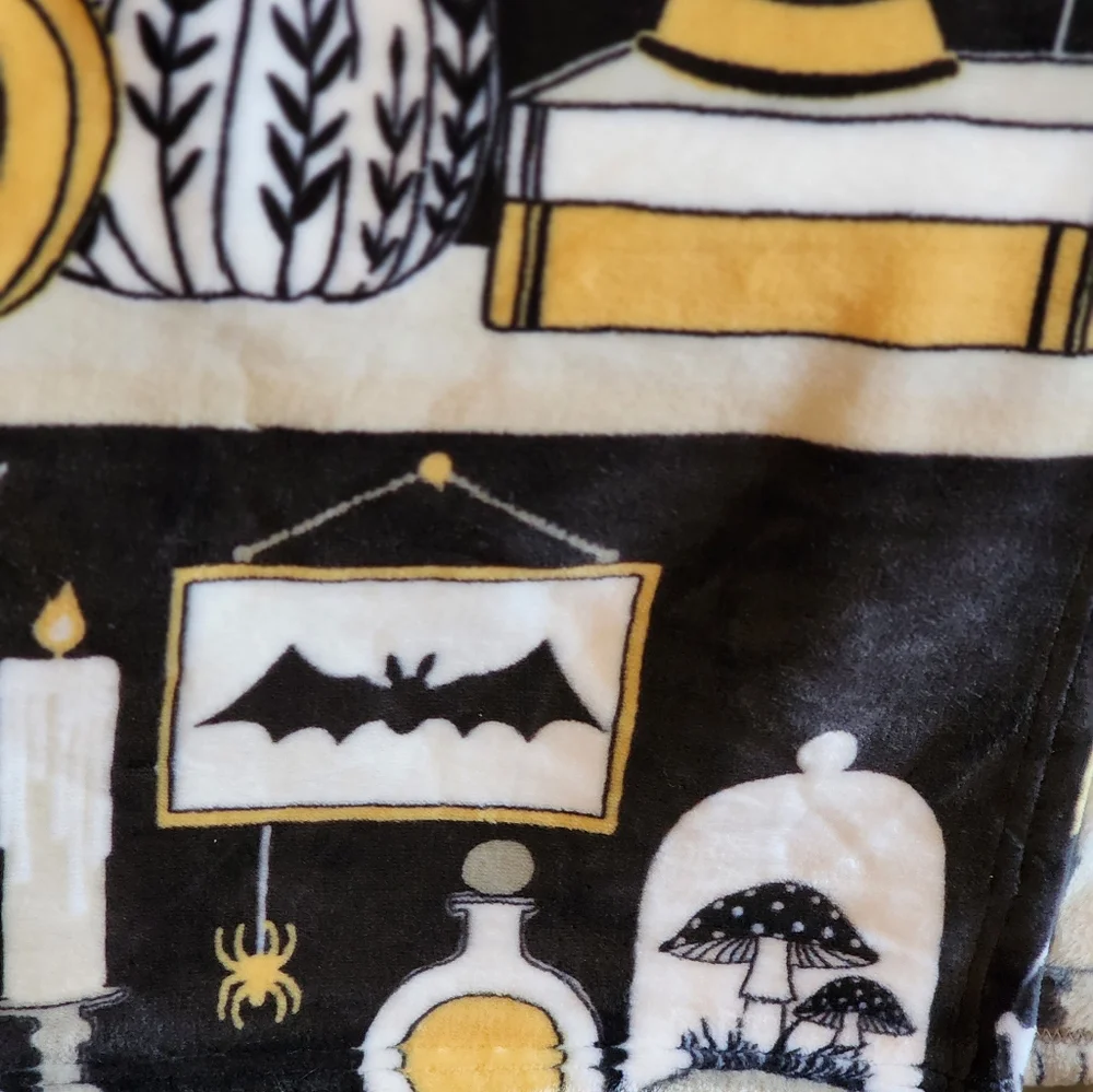 Cynthia Rowley Oversized Throw Blanket Halloween Skull, Owls, Bat, Crystal Ball